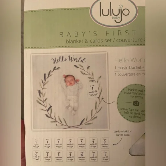 👶🏻 NEW! • Lulujo • Baby’s First Year Blanket with cards (for pictures) - Picture 2 of 3